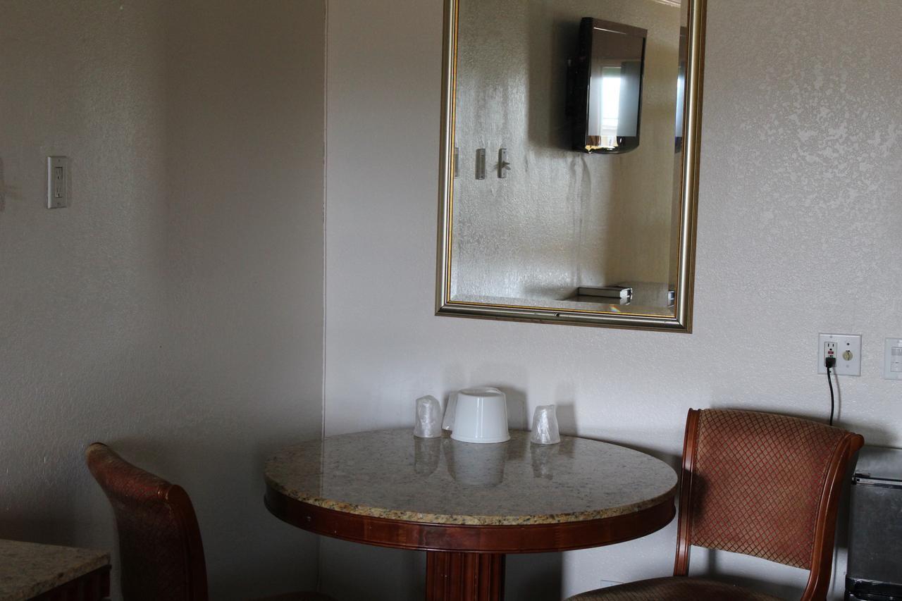 Starlite Motel Bellflower Bagian luar foto