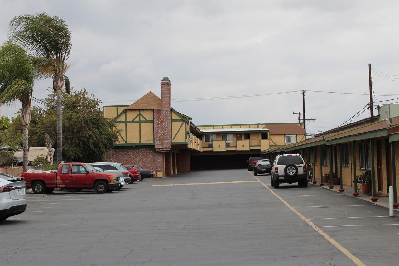 Starlite Motel Bellflower Bagian luar foto