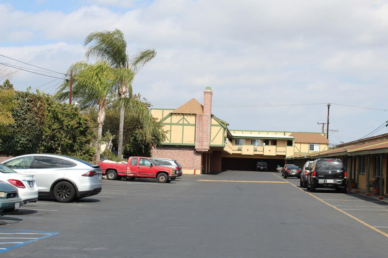 Starlite Motel Bellflower Bagian luar foto