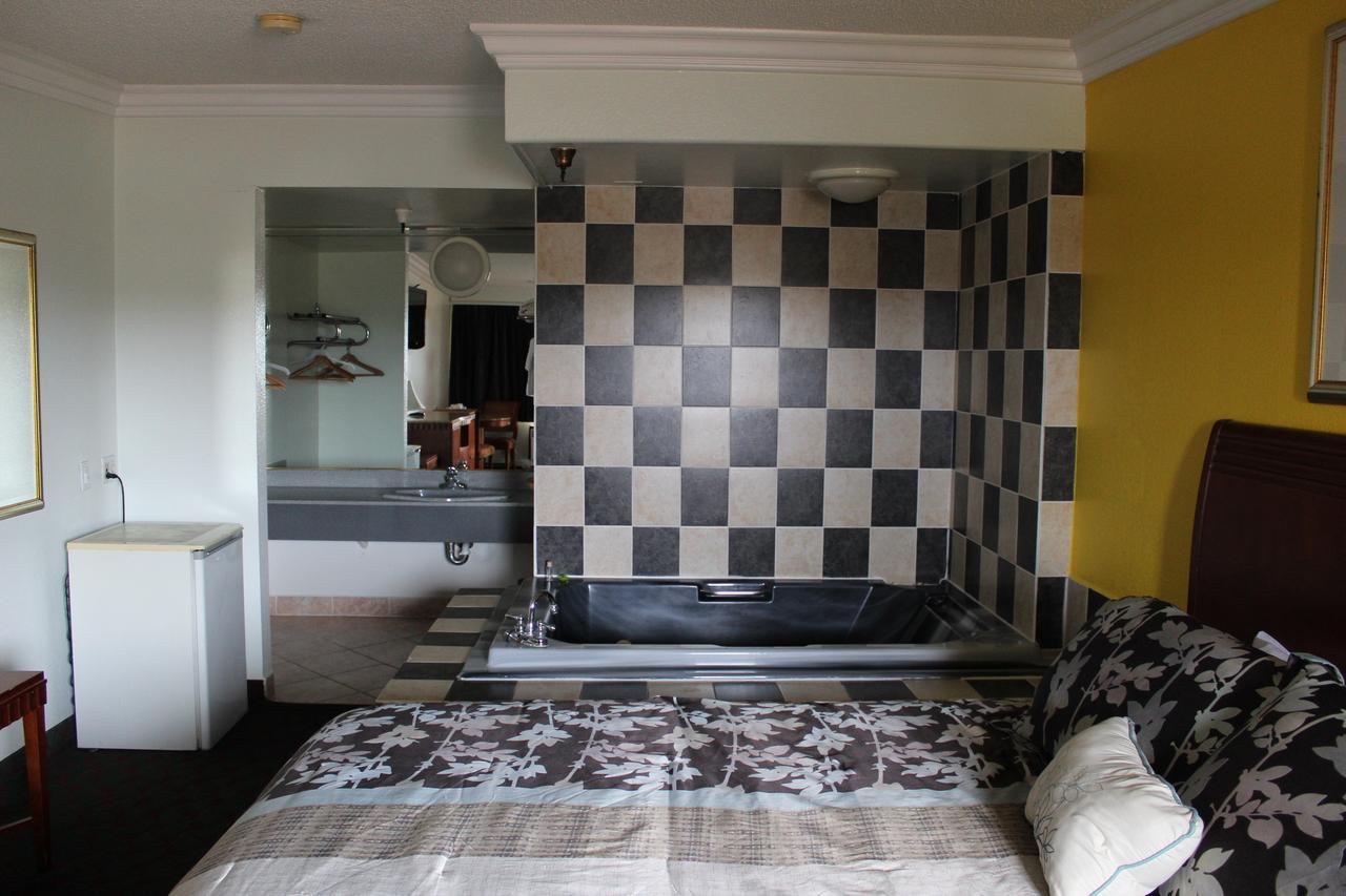 Starlite Motel Bellflower Bagian luar foto