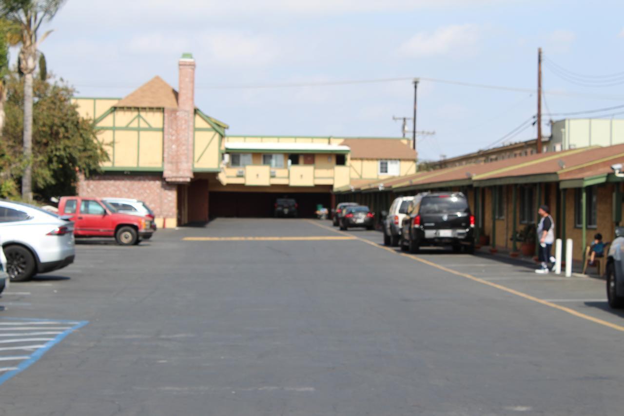Starlite Motel Bellflower Bagian luar foto