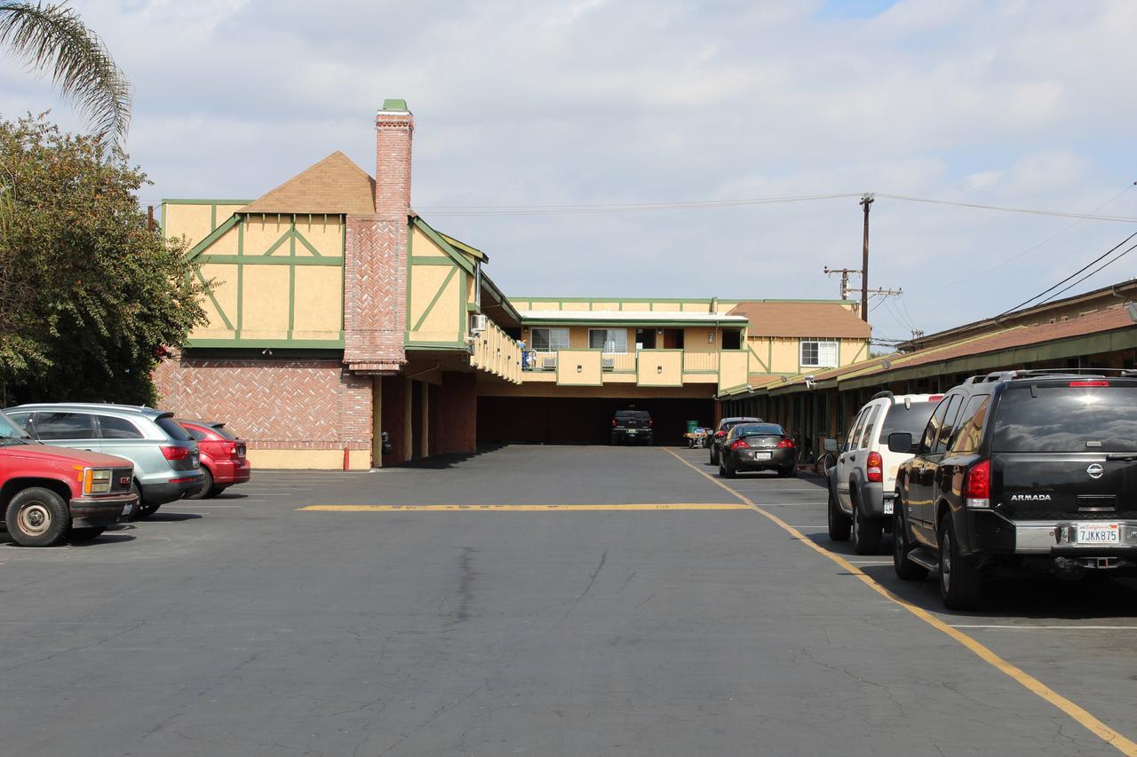 Starlite Motel Bellflower Bagian luar foto